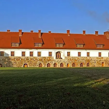 Klasztor 4*